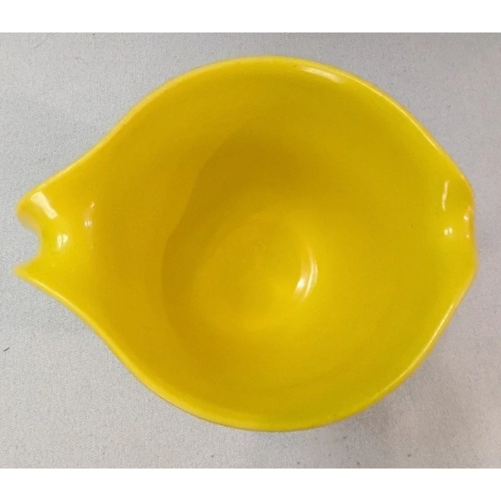 Rubbermaid Batter Bowl Vintage Yellow Melamine Plastic Pour Spout Open Handle
